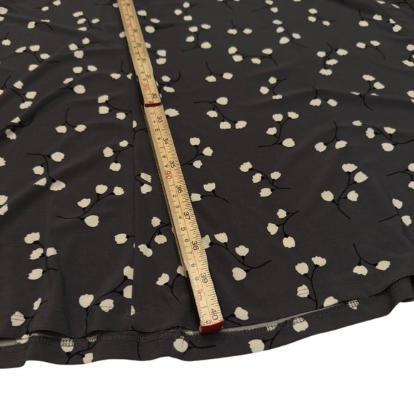 Anne Klein Gray Floral Sleeveless Fit Flare Dress Womens Size 8 Tie Waist in EUC - Picture 10 of 10